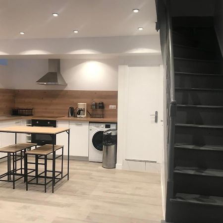 Maison Centre Ville Лавал Екстериор снимка